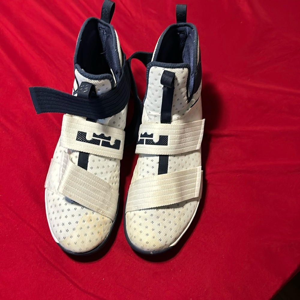 Men’s basketball shoes size 15
